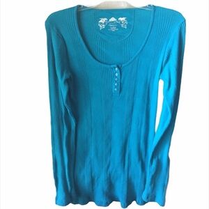 Poof! Long sleeve scope neckline w/ buttons